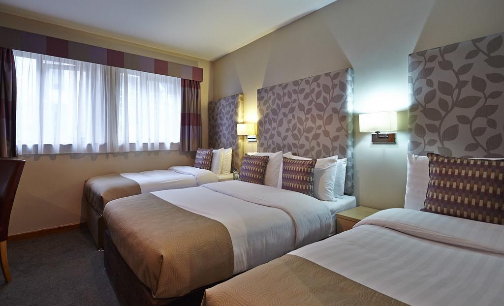 Kingfisher Townhouse Hotel Dublin Room photo